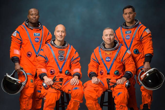 Artemis III Crew: Randy Bresnik (NASA), Commander | Luca Parmitano (ESA), Pilot | Frank Rubio (NASA), Mission Specialist | Andre Douglas (NASA), Mission Specialist